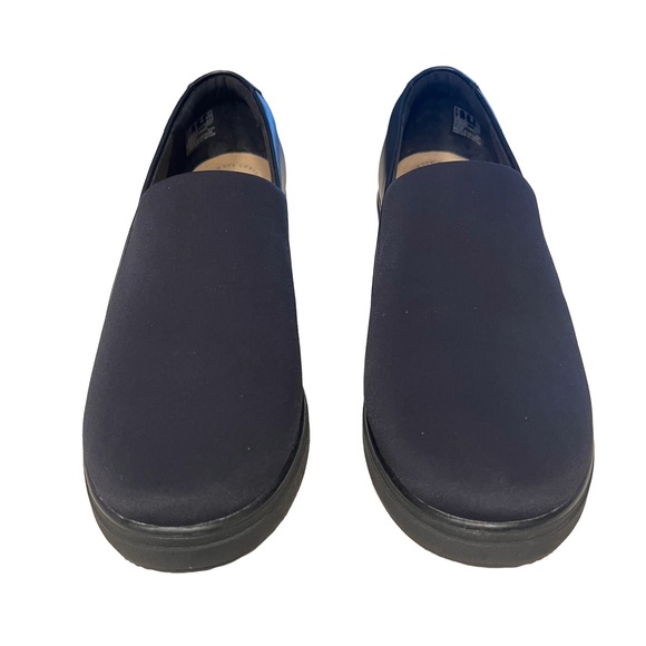 NEW CLARKS Mazy Seabury Black Leather/Stretch Fabric Sz 8 W Slip On Shoe - Picture 2 of 8